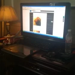 Useing my Dad’s 26inches TV as my computer’s display! http://flic.kr/p/7xEv52